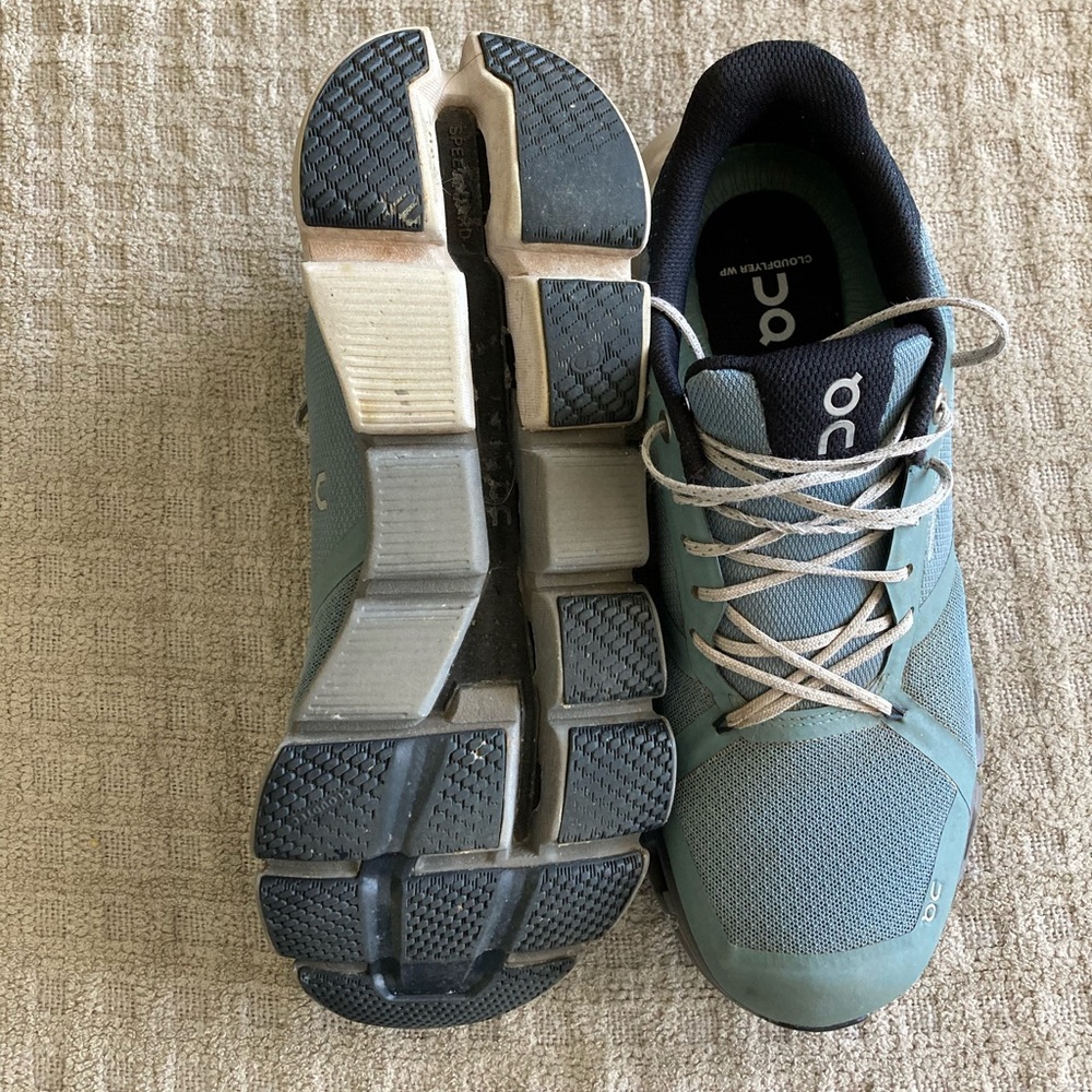 Women’s On Running Cloudflyer 2 Waterproof Size 9 Glacier/Seafoam - Picture 4 of 7